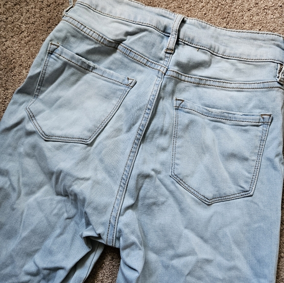 Fashion Nova Jeans - Picture 8 of 9